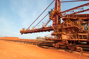 Escavatore con componenti igus