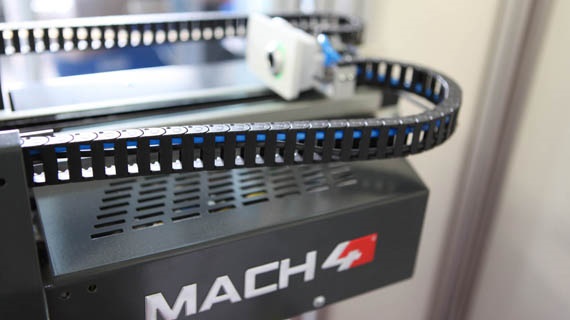 Movimentazione automatica di medicinali: Mach4