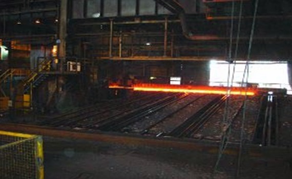 Sistema di alimentazione di energia sulla gru outdoor dell'acciaieria di Corus Rail