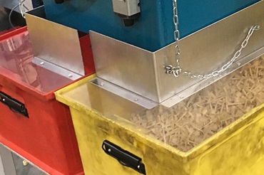 Contenitori di raccolta con coperchi e piastre di separazione