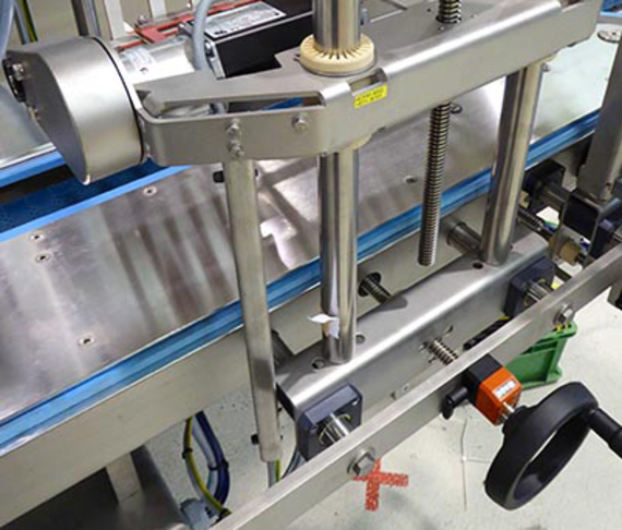 Sistemi lineari drylin® in macchine etichettatrici
