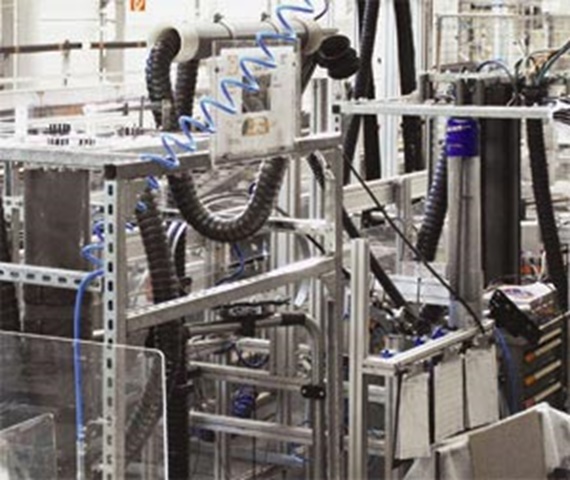 Prove di torsione di triflex® R nel laboratorio igus®, Colonia