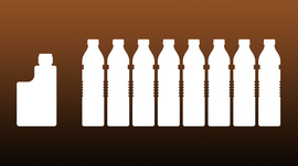 Bottiglia di olio e bottiglie di acqua potabile